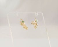 Detailed Signed Vintage 14K Solid Yellow Gold & Vivid Green Faceted Peridot Shooting Falling Star Stud Pierced Earrings