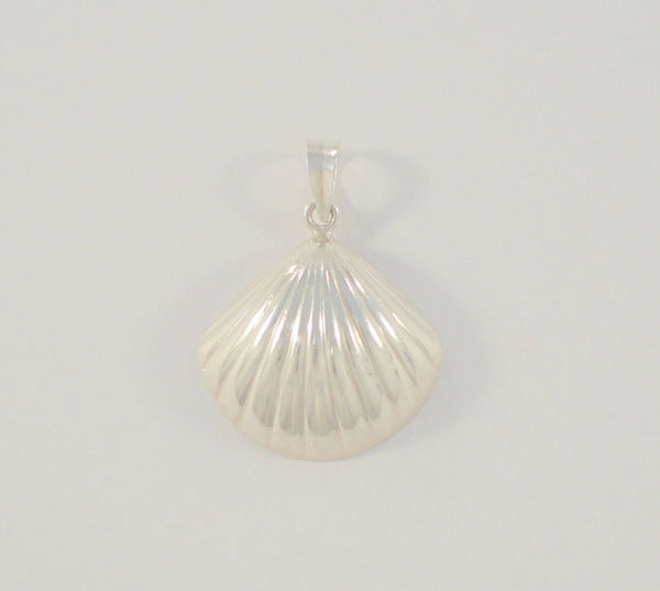 Large Detailed Vintage Repousse Sterling Silver Scallop Shell Carved Dimensional Seashell Pendant